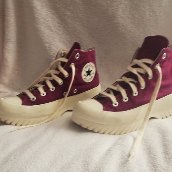 Converse Chuck Taylor All Star Lugged 2.0 High Tops. Mystic Orchid. Women 8 - Picture 1 of 14